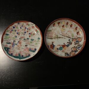 2 Vintage Antique Japanese Hand Painted 5in Plates Saucers0